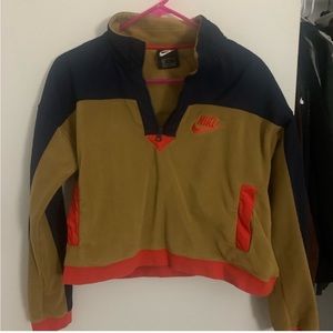 Nike cropped sweatshirt pullover